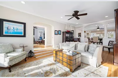 124 Memorial Boulevard, Newport, RI 02840 - Photo 20