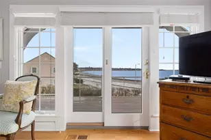 124 Memorial Blvd, Newport, RI 02840 - Photo 6