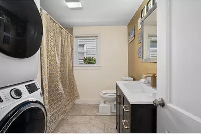 807 Pontiac Avenue, Cranston, RI 02910 - Photo 24