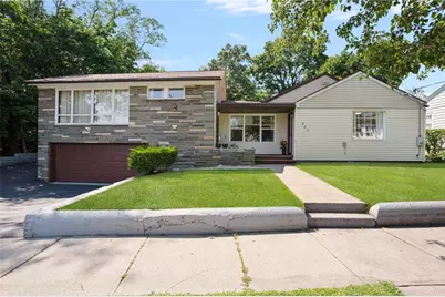 807 Pontiac Avenue, Cranston, RI 02910 - Photo 2