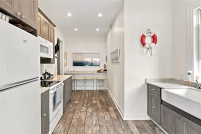 4 Red Cross Avenue #1A, Newport, RI 02840 - Photo 6