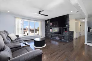 16 Aurelia Dr, Providence, RI 02909 - Photo 10