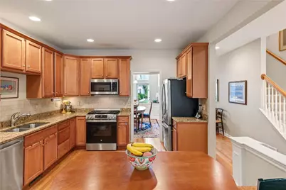 121 Hampton Way, South Kingstown, RI 02879 - Photo 10