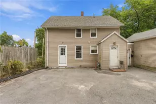 56 Summit St, Woonsocket, RI 02895 - Photo 18