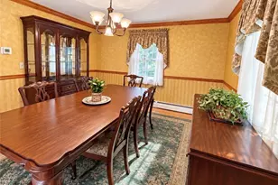 8 Woodcrest Dr, Cumberland, RI 02864 - Photo 10