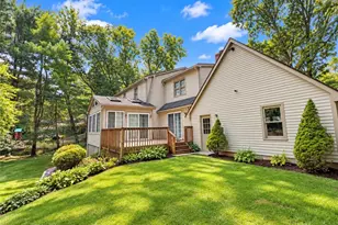 8 Woodcrest Dr, Cumberland, RI 02864 - Photo 4
