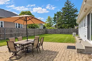 41 Wildwood Ave, East Providence, RI 02916 - Photo 26