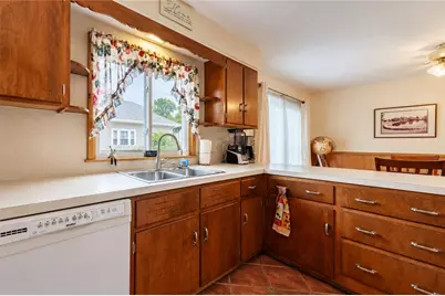 41 Wildwood Avenue, East Providence, RI 02916 - Photo 10