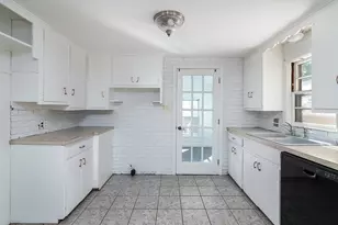 117 Forest Ave, Cranston, RI 02910 - Photo 12