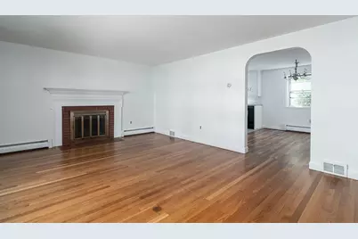 117 Forest Avenue, Cranston, RI 02910 - Photo 8