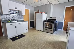 33 Winthrop Ave, Pawtucket, RI 02861 - Photo 4