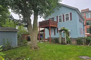 33 Winthrop Ave, Pawtucket, RI 02861 - Photo 2