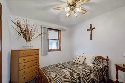 11 Old Barrington Road, East Providence, RI 02915 - Photo 20