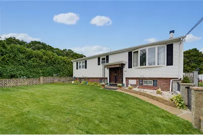 11 Old Barrington Road, East Providence, RI 02915 - Photo 4