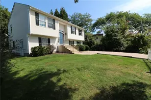 22 Fairway Dr, Narragansett, RI 02882 - Photo 1