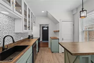 49 Woodbine St, Providence, RI 02906 - Photo 12