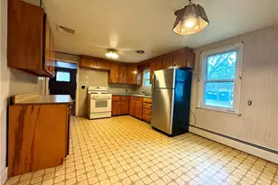 85 Hilton Ave, East Providence, RI 02915 - Photo 4