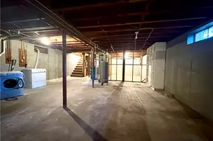 85 Hilton Ave, East Providence, RI 02915 - Photo 14