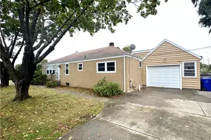 85 Hilton Ave, East Providence, RI 02915 - Photo 2