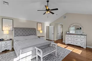 132 Theresa Marie Ave, Woonsocket, RI 02895 - Photo 18