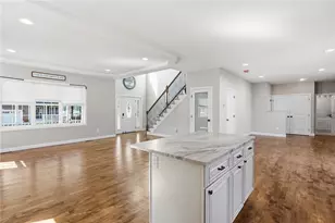 132 Theresa Marie Ave, Woonsocket, RI 02895 - Photo 10