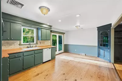 455 South Lake Road, Tiverton, RI 02878 - Photo 8