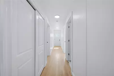 219 Indiana Avenue, Providence, RI 02905 - Photo 12
