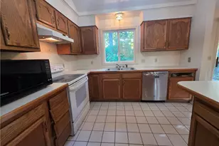 399 Farnum Pike, Smithfield, RI 02917 - Photo 16