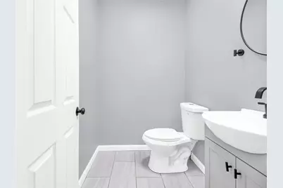 1105 Pontiac Avenue, Cranston, RI 02920 - Photo 14