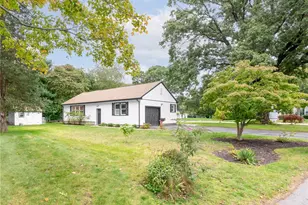 5 Sweetfern Rd, Warwick, RI 02888 - Photo 2