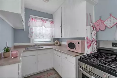 187 Sisson Street, Pawtucket, RI 02860 - Photo 22