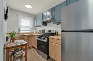 187 Sisson St, Pawtucket, RI 02860 - Photo 8