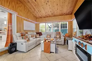 68 Virginia Ln, Providence, RI 02908 - Photo 12