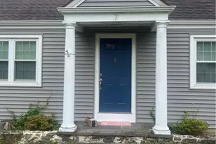 7 King Rd, Middletown, RI 02842 - Photo 2