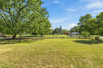 11 Tourtelott Avenue, Warwick, RI 02886 - Photo 4