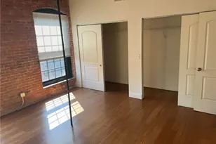 535 Roosevelt Ave, Pawtucket, RI 02860 - Photo 6