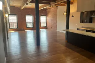535 Roosevelt Ave, Pawtucket, RI 02860 - Photo 1
