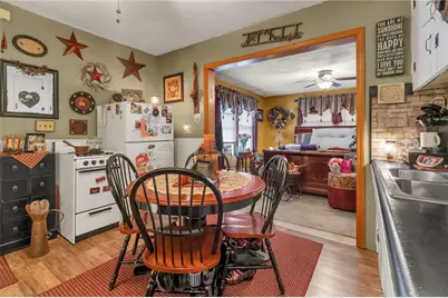 95 Thomas Avenue, Pawtucket, RI 02860 - Photo 6