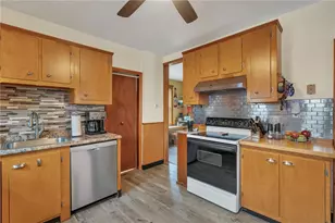 95 Thomas Ave, Pawtucket, RI 02860 - Photo 18