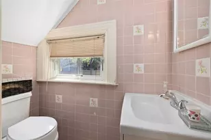 20 Bainbridge Ave, Providence, RI 02909 - Photo 22