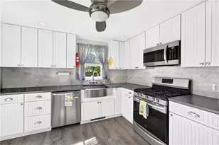 333 Maple St, Warwick, RI 02888 - Photo 2