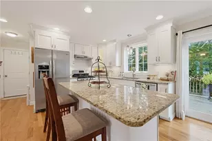 2 Plantation Dr, Tiverton, RI 02878 - Photo 6