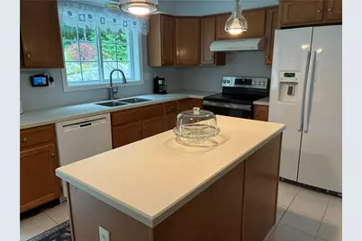 322 Nate Whipple Highway, Cumberland, RI 02864 - Photo 18