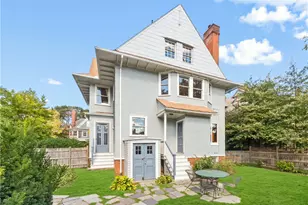 135 Lloyd Ave, Providence, RI 02906 - Photo 36