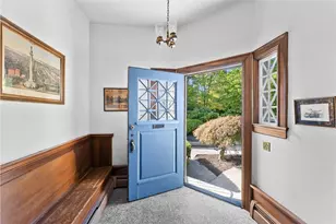 135 Lloyd Ave, Providence, RI 02906 - Photo 4