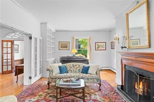 135 Lloyd Ave, Providence, RI 02906 - Photo 12
