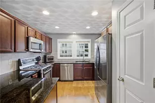 68 Red Brook Ln, West Warwick, RI 02893 - Photo 6