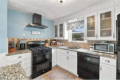 153 Rice Street, Pawtucket, RI 02861 - Photo 12