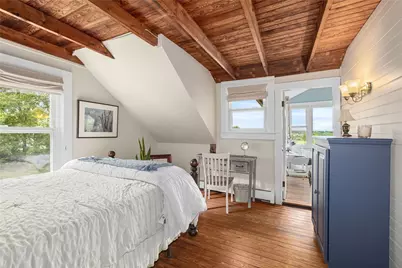 31 Calvert Place, Jamestown, RI 02835 - Photo 18