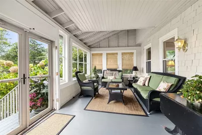 31 Calvert Place, Jamestown, RI 02835 - Photo 6